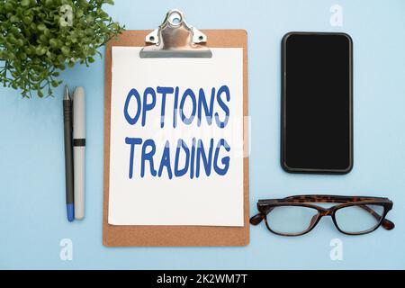 Didascalia testo presentando Opzioni Trading. Foto concettuale diverse opzioni per rendere i beni o servizi sparsi in tutto il mondo flashy School Office Supplies, insegnare Collezioni di apprendimento, Strumenti di scrittura Foto Stock
