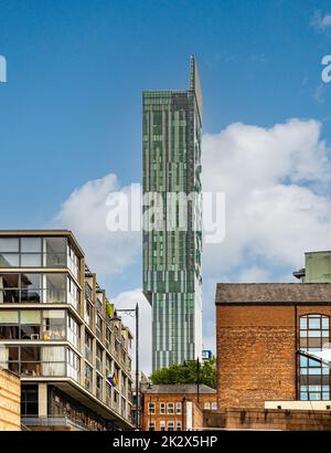 Facciata ovest della Beetham Tower, grattacielo a 47 piani a uso misto, visto da Rice Street, Castlefield. Manchester. REGNO UNITO Foto Stock