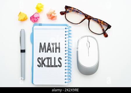 Ispirazione che mostra le abilità di matematica del segno. Idea di business iniziare a imparare come contare i numeri aggiungere dividere utilizzare l'equazione flashy School Office Supplies, insegnare raccolte di apprendimento, Strumenti di scrittura Foto Stock