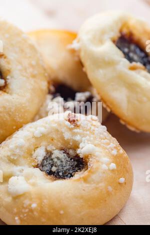 tradizionali torte ceche su legno di abete rosso bruciato Foto Stock