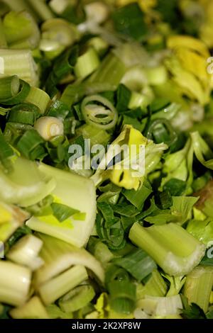 Insalata mista con porro d'aneto e cipolle fresche verdi sfondo macro stampe moderne di alta qualità Foto Stock