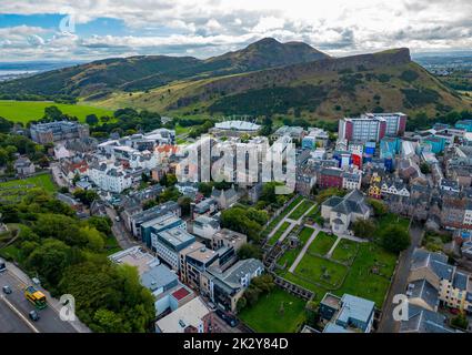 Veduta aerea di Holyrood e Canongate Edimburgo, Scozia, Regno Unito Foto Stock