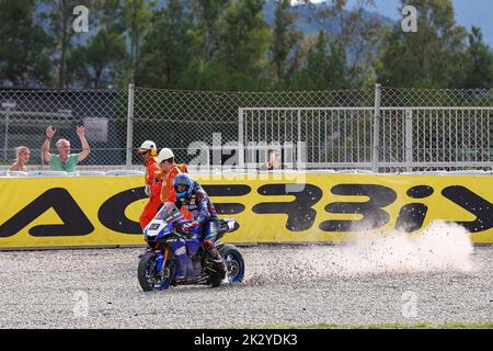 Montmelo, Barcellona, Spagna. 23rd Set, 2022. Christophe Ponsson dalla Francia del team Gil Motor Sport-Yamaha con Yamaha YZF R1 durante le prove libere WorldSBK del Campionato Mondiale SBK Motul FIM Superbike: Round Catalunya sul circuito di Barcellona-Catalunya a Montmelo, Spagna. (Credit Image: © David Ramirez/DAX via ZUMA Press Wire) Credit: ZUMA Press, Inc./Alamy Live News Foto Stock