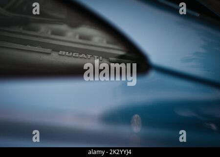 Chantilly, Francia. 23rd Set, 2022. Bugatti EB110 durante la 6th edizione del Chantilly Arts & Elegance - Richard Mille al Domaine du Château de Chantilly, dal 24 al 25 settembre 2025, a Chantilly, Francia - Foto Antonin Vincent / DPPI Credit: DPPI Media/Alamy Live News Foto Stock