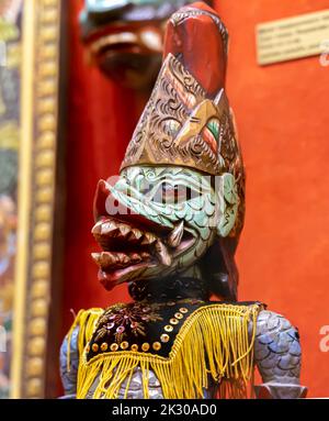 Burattini, teatro traidzionale Vajang Golek. Wayang golek è una delle arti marionette tradizionali della Giava Occidentale, Indonesia. Foto Stock