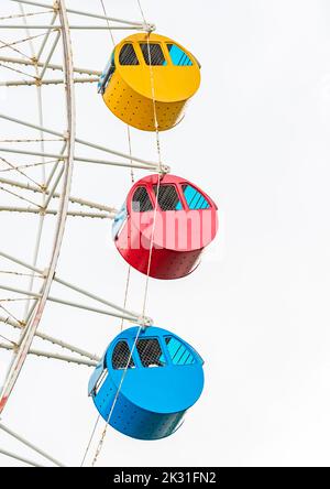 Ruota panoramica al parco sul lungomare di Zhanjiang, Cina Foto Stock