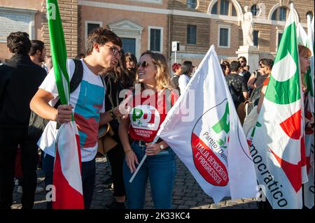 Roma, Italia 23/09/2022: Il Partito democratico chiude la campagna elettorale per le elezioni politiche italiane. Piazza del Popolo. © Andrea Sabbadini Foto Stock