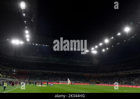 Vista generale dello stadio durante la UEFA Nations League Una partita di calcio di gruppo 3 tra Italia e Inghilterra allo stadio San Siro Stadium di mi Foto Stock