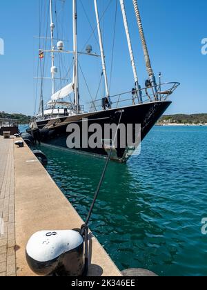 Port de Mao, Super Sailing Yacht, Mahon, Minorca, Isole Baleari, Spagna Foto Stock