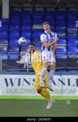 Hartlepool, Regno Unito. 17th Ott 2021. Hartlepool United's Jack Hamilton durante la partita della Sky Bet League 2 tra Hartlepool United e Gillingham a Victoria Park, Hartlepool, sabato 24th settembre 2022. (Credit: Scott Llewellyn | NOTIZIE MI) Credit: NOTIZIE MI & Sport /Alamy Live News Foto Stock