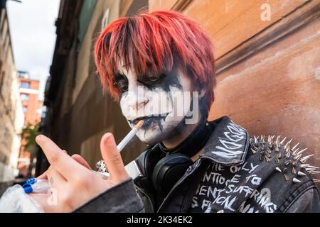 Glasgow, Scozia, Regno Unito. 24th settembre 2022: Carattere elegante in via Buchanan. Credit: SKULLY/Alamy Live News Foto Stock