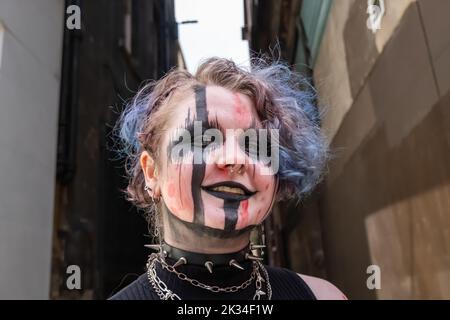 Glasgow, Scozia, Regno Unito. 24th settembre 2022: Carattere elegante in via Buchanan. Credit: SKULLY/Alamy Live News Foto Stock