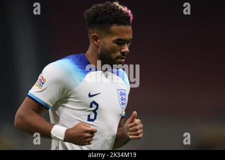 Milano, Italia, 23rd settembre 2022. REECE James d'Inghilterra durante la partita della UEFA Nations League allo Stadio Giuseppe Meazza di Milano. L'immagine di credito dovrebbe essere: Jonathan Moskrop / Sportimage Foto Stock