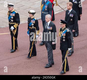 Windsor, Inghilterra. REGNO UNITO. 19 Settembre 2022. Re Carlo lll, Principessa Anna, Principessa reale, Principe Andrea, Duca di York, Principe Harry, Duca di Sussex A. Foto Stock