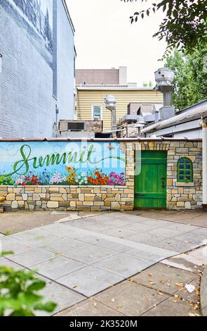 Esterno dell'edificio durante la colazione al Summit Diner di Summit, New Jersey, USA. Cena classica NJ dall'esterno. Foto Stock