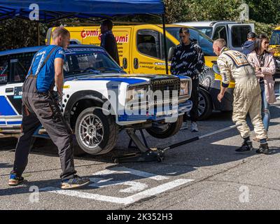 Sofia Rally - pit stop alle corse automobilistiche in occasione della gara automobilistica a Sofia, Bulgaria Foto Stock