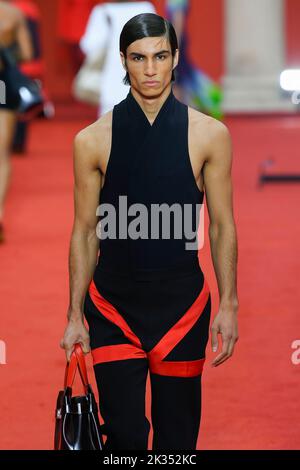 SALVATORE FERRAGAMO SS23 durante la settimana della moda di Milano il 2022 settembre - Milano, Italia. 24/09/2022 Foto Stock