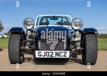 Caterham 7 ‘GJ02 NCZ’ in mostra al Bicester Heritage Poter Cars & Supercar assembly Foto Stock