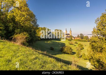 Basilica Vierzehnheiligen visto dal 'Giardino di Dio'. Bad Staffelstein, Germania Foto Stock