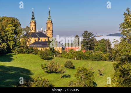 Basilica Vierzehnheiligen visto dal 'Giardino di Dio'. Bad Staffelstein, Germania Foto Stock
