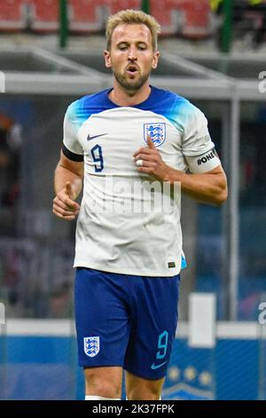 Harry Kane in Inghilterra durante la partita di calcio della UEFA Nations League Italia a Milano, 23 2022 settembre Foto Stock