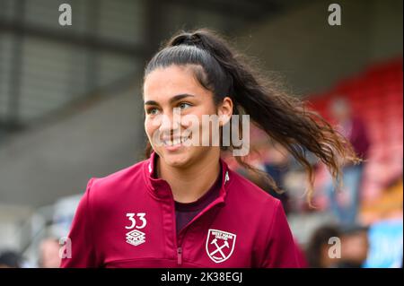 Londra, Regno Unito. 25th Set, 2022. Dagenham e Redbridge, Inghilterra, settembre 25 2022. Halle Houssein (33 West Ham United) durante la partita di calcio della Barclays Womens Super League tra West Ham United e Manchester United al Victoria Road Stadium, Dagenham, Inghilterra. (Kevin Hodgson/SPP) Credit: SPP Sport Press Photo. /Alamy Live News Foto Stock