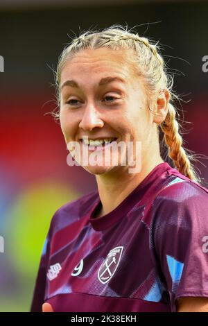 Londra, Regno Unito. 25th Set, 2022. Dagenham e Redbridge, Inghilterra, settembre 25 2022. Claudia Walker (9 West Ham United) durante il gioco tra West Ham United e Manchester United al Victoria Road Stadium, Dagenham, Inghilterra. (Kevin Hodgson/SPP) Credit: SPP Sport Press Photo. /Alamy Live News Foto Stock