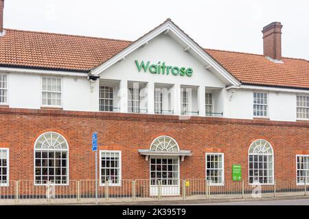 Waitrose & Partners Welwyn Garden City, Bridge Road, Welwyn Garden City Centre, Hertfordshire, Inghilterra, Regno Unito Foto Stock