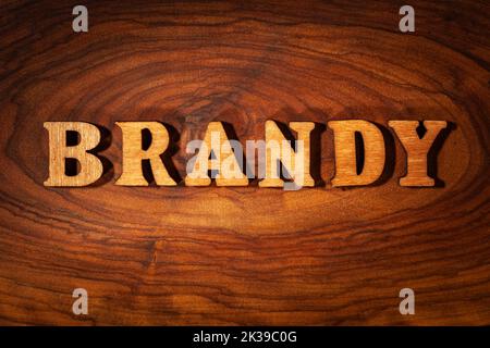 Brandy word - Iscrizione con lettere di legno in primo piano Foto Stock