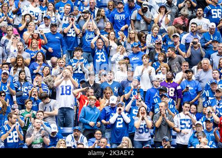 Indianapolis, Indiana, Stati Uniti. 25th settembre 2022. Durante la partita di football della NFL tra i Kansas City Chiefs e gli Indianapolis Colts al Lucas Oil Stadium di Indianapolis, Indiana. Indianapolis sconfisse Kansas City 20-17. John Mersits/CSM/Alamy Live News Foto Stock