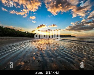 Bella Playa Conchal, una spiaggia fatta di conchiglie, Guanacaste, Costa Rica Foto Stock