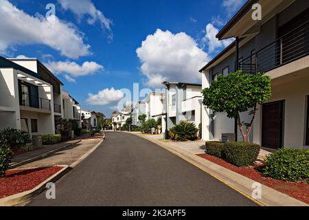 Brisbane Australia / Appartamento moderno che vive nel sobborgo di Carindale. Foto Stock