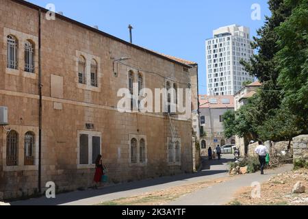 Edifici storici nel tradizionale quartiere cortile di Nachlaot , Gerusalemme, Israele. Foto Stock