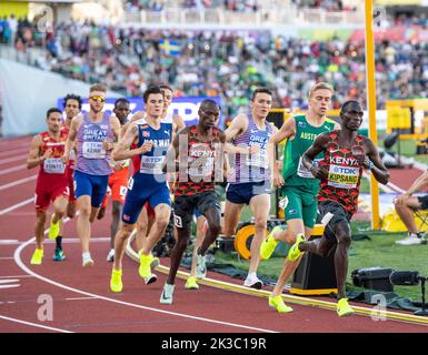 Abel Kipsang, Timothy Cheruiyot del Kenya, Jake Wightman del GB&NI e Jakob Iingebrigtsen della Norvegia che gareggiano nella finale maschile del 1500m al World Ath Foto Stock