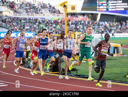 Abel Kipsang, Timothy Cheruiyot del Kenya, Jake Wightman del GB&NI e Jakob Iingebrigtsen della Norvegia che gareggiano nella finale maschile del 1500m al World Ath Foto Stock