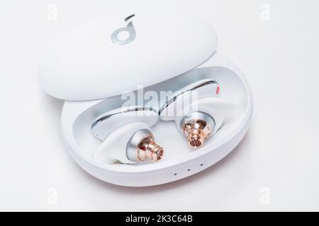 Kiev, Ucraina - White Anker Soundcore Liberty pro 3 Foto Stock