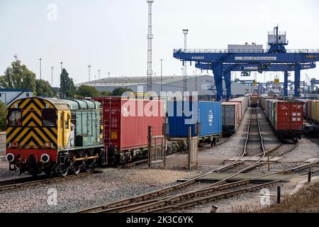 Terminal ferroviario del trasporto merci Nord Porto di Feli9xstowe Suffolk Inghilterra Foto Stock