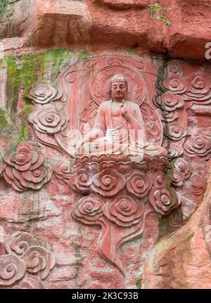Iscrizioni in pietra sulla scogliera del Buddha sul Monte Emei, Cina Foto Stock
