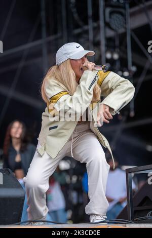 Il rapper svizzero Loredana si esibisce al festival di Lollapalooza a Berlino Foto Stock