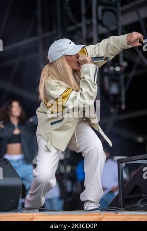 Il rapper svizzero Loredana si esibisce al festival di Lollapalooza a Berlino Foto Stock