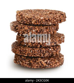 biscotti amaranth con carruba isolato su sfondo bianco con profondità di campo piena. Cibo sano Foto Stock