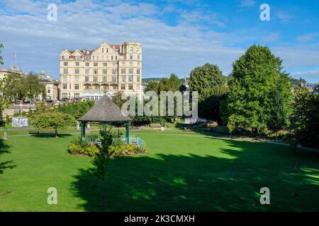 L'Empire Hotel and Architect Restaurant si trova nel centro storico di Bath, in Inghilterra. Foto Stock