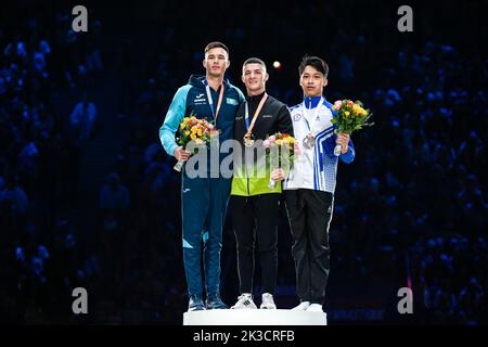 Parigi, Francia. 25th Set, 2022. Parigi (Francia), 25 settembre 2022, Rhys Mc Clenaghan (IRL), Nariman Kurbanov (KAZ), Yu-Jan Shiao (TPE) durante la FIG World Cup Challenge 'Internationaux de France', evento di ginnastica artistica presso l'AccorHotels Arena il 25 settembre 2022 a Parigi (Francia). Credit: Victor Joly/Alamy Live News Foto Stock