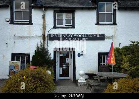 Elevazione frontale del Mulino di Inverary Woollen e caffetteria a Inverary. Argyll e Bute Foto Stock