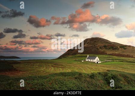 Mwnt 14th ° secolo Santa croce chiesa Foto Stock