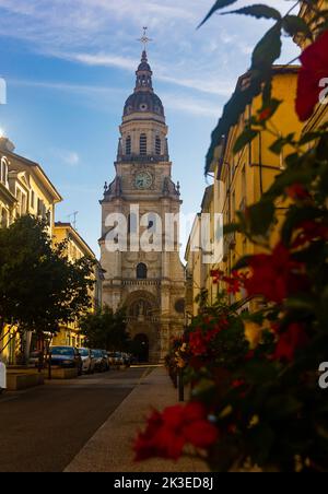 Vista della Cattedrale di Bourg-en-Bresse, Francia Foto Stock