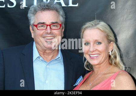 Avalon, Stati Uniti. 23rd Set, 2022. LOS ANGELES - SETTEMBRE 23: Christopher Knight, Cara Knight al Catalina Film Festival 2022 - Venerdì Red Carpet al Casinò il 23 settembre 2022 ad Avalon, CA (Photo by Katrina Jordan/Sipa USA) Credit: Sipa USA/Alamy Live News Foto Stock