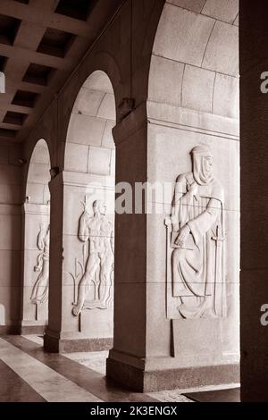 Palazzo della Questura edificio Bologna Italia Foto Stock