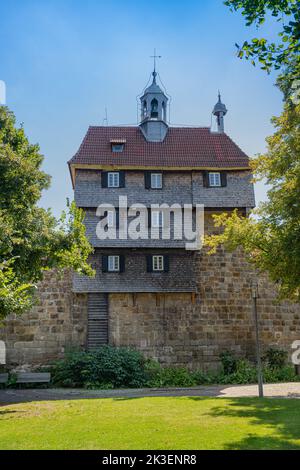 Esslingen vicino Stoccarda, Germania, vista del castello storico della città con la casa di guardia (Hochwacht) . Baden-Wuerttemberg, Germania, Europa Foto Stock