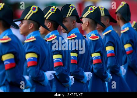 Maracaibo-Venezuela-24-07-2013. Soldati della marina venezuelana durante una parata militare. © JOSE ISAAC BULA URRUTIA. Foto Stock